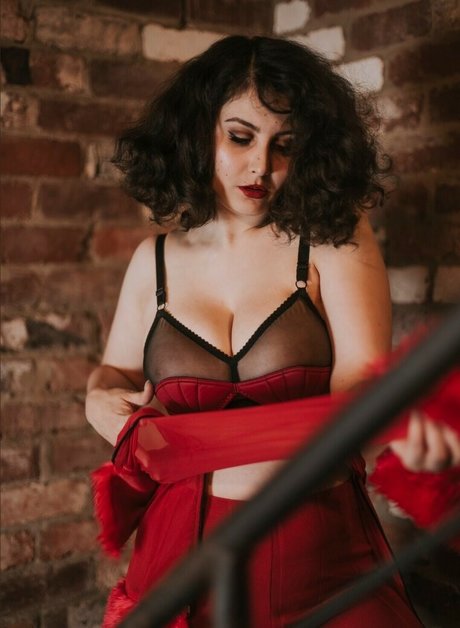 Aimee Leigh nice actress pic