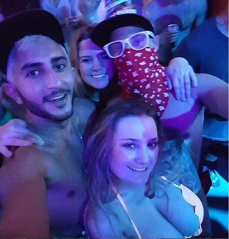 itssbriibitchh pornstar naked photos