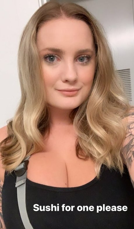 itssbriibitchh model exclusive photo