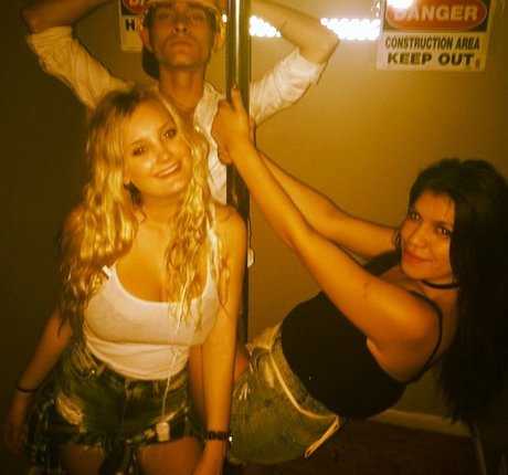 itssbriibitchh pornstar naked image