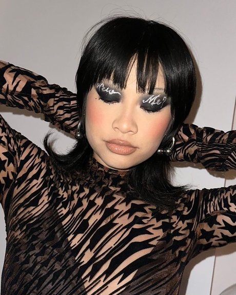 Yu Ling Wu hot pornstar images