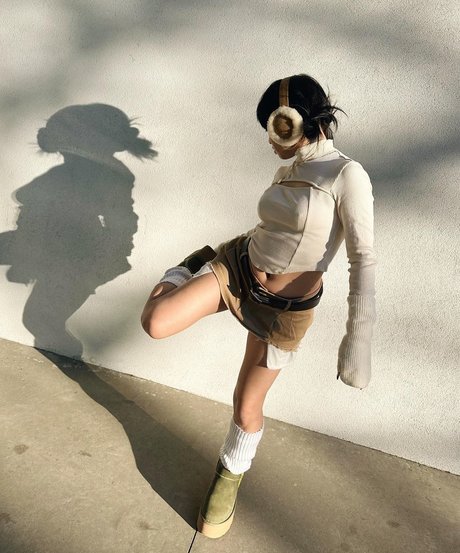 Yu Ling Wu naked pornstar photo