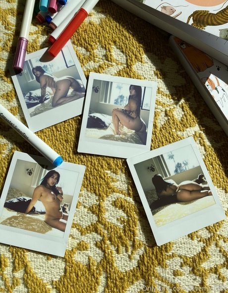 frottage onlyfans pornographic picture