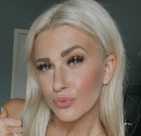 big boobs teen onlyfans sexy nude photo