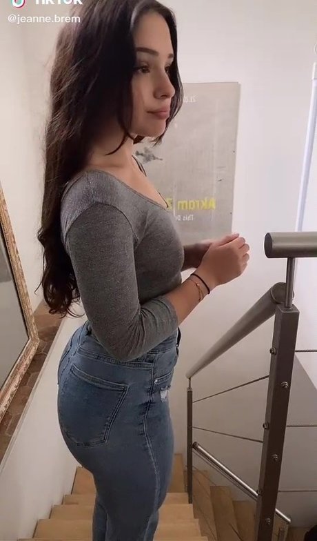 Jeanne Brem star beautiful image