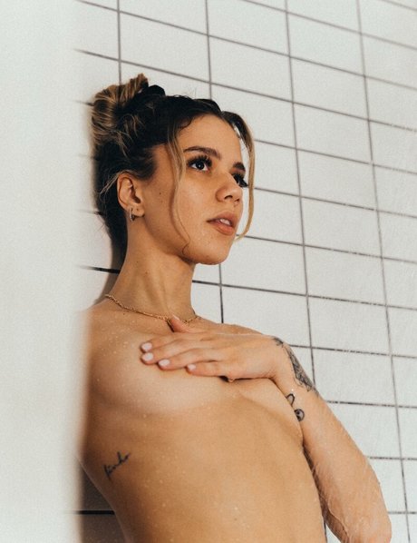 ibruna pornstar perfect photo