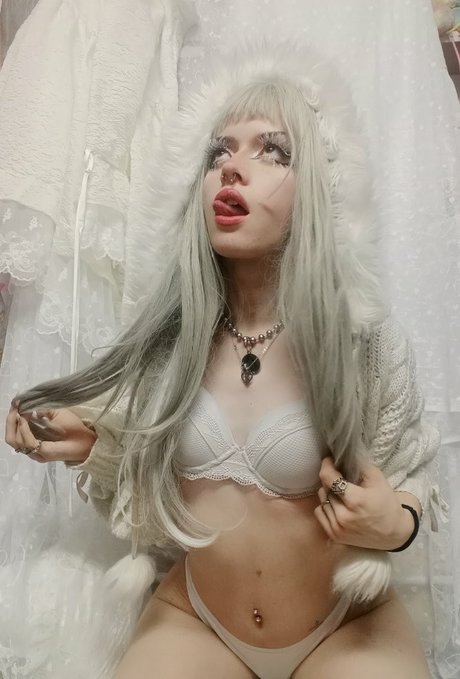 allmyheartbear model nude photo