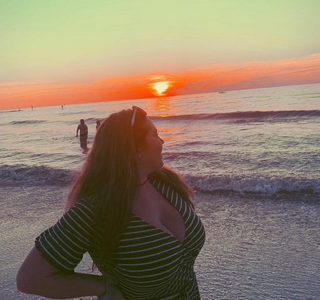 Amberly hd actress images