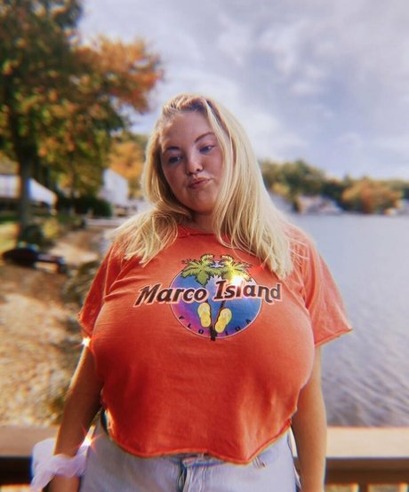 Amberly art actress img