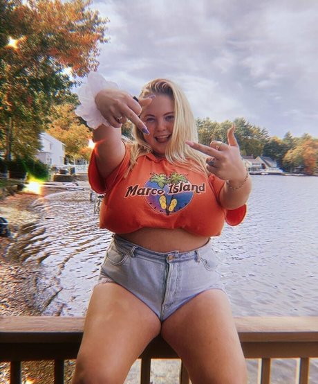 Amberly nice actress photos