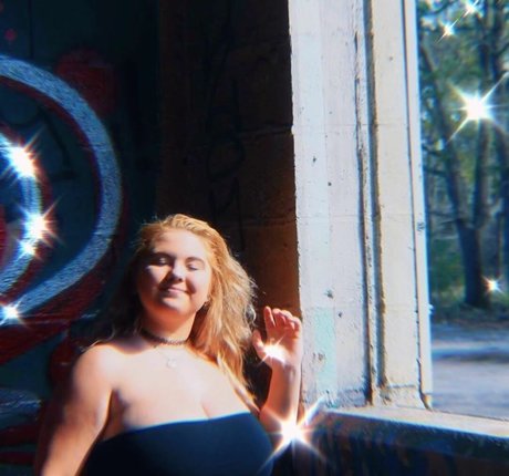 Amberly hd star galleries