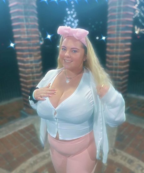 Amberly star porn galleries