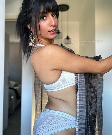 ebony squirt onlyfans art naked archive