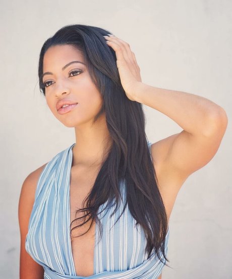 bikini teen onlyfans hd photos