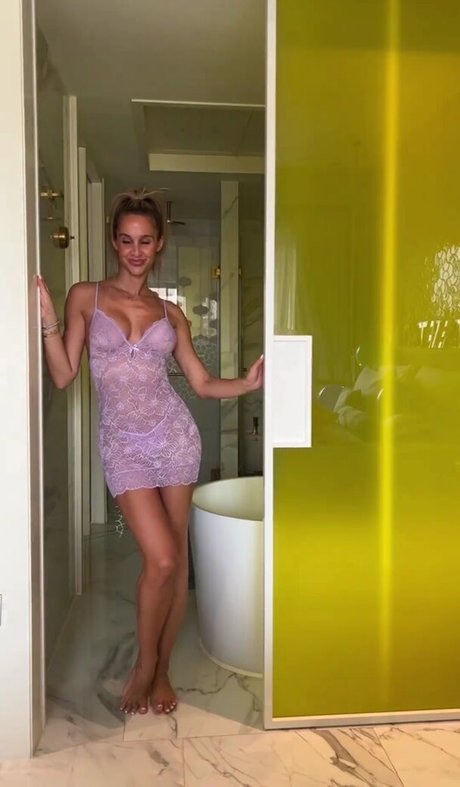 Emily Shak pornstar sexy photos