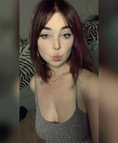 Daisyy mayyy pornographic model images