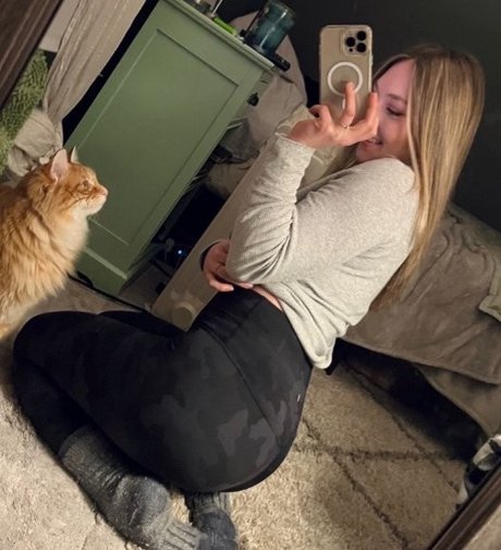 Julia tv pornstar nude photos