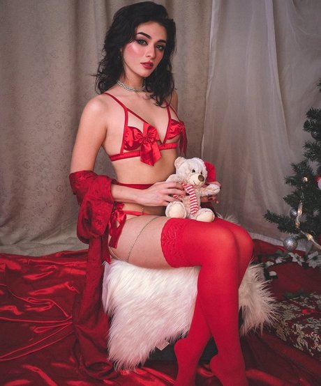 Vain Virgo pornstar sex picture