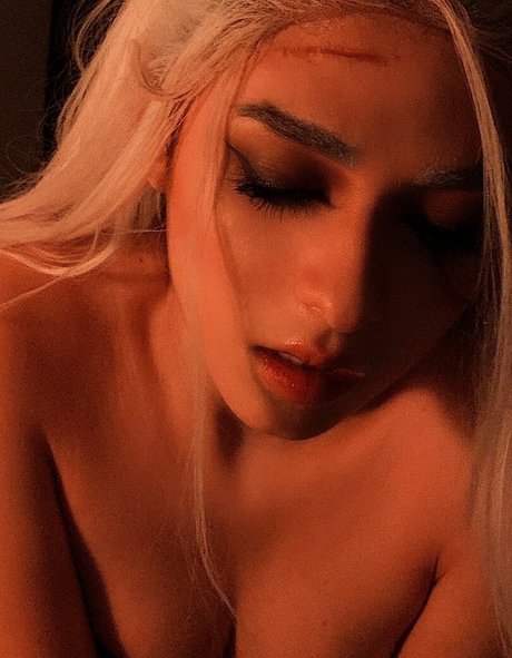 Vain Virgo sex pornstar photos