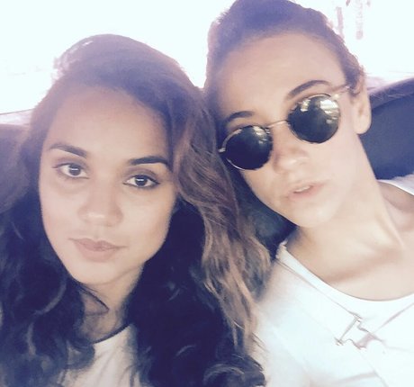 Summer Bishil top model picture