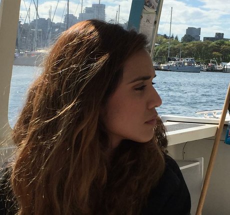 Summer Bishil sex pornstar img