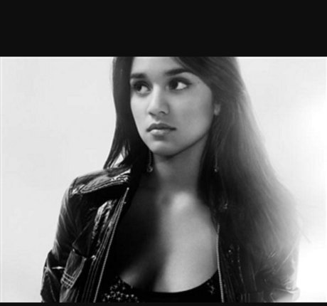 Summer Bishil hot star picture