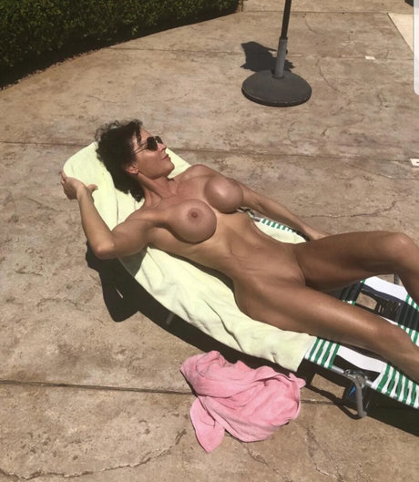 atomicmilf3 star naked archive