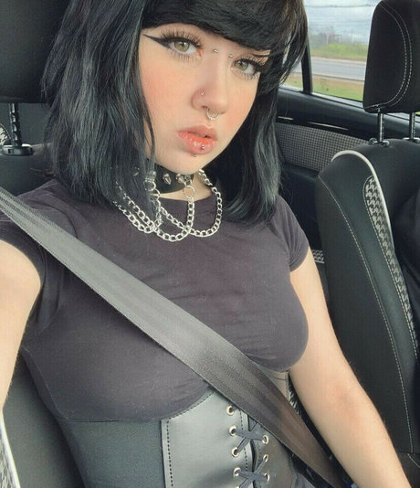 Lia Mali pornstar free img