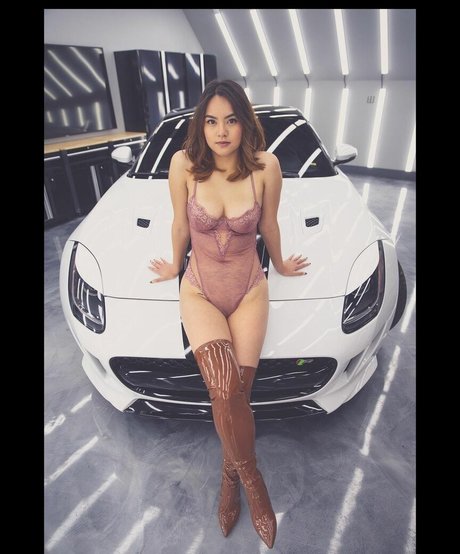 Nina Valencia star adult img