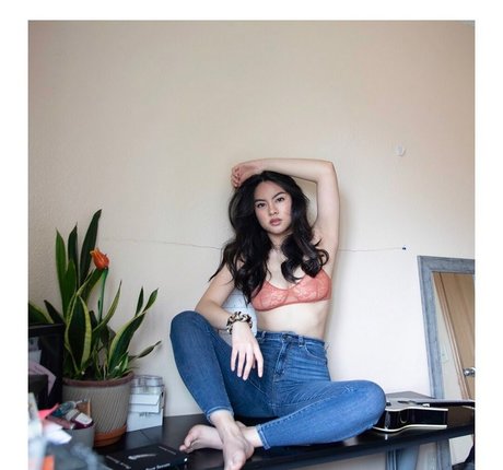 chubby goth onlyfans naked galleries