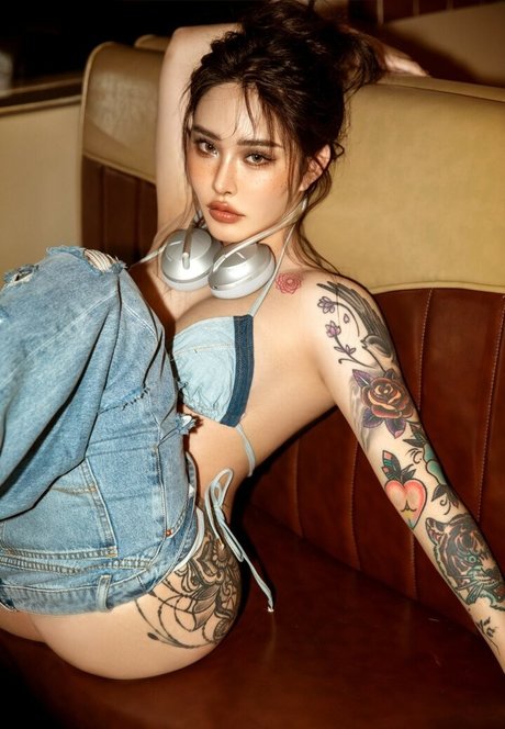 Songyuxin Hitomi art pornstar galleries