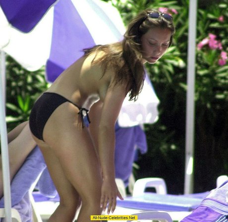 curvy shemale onlyfans free naked photo