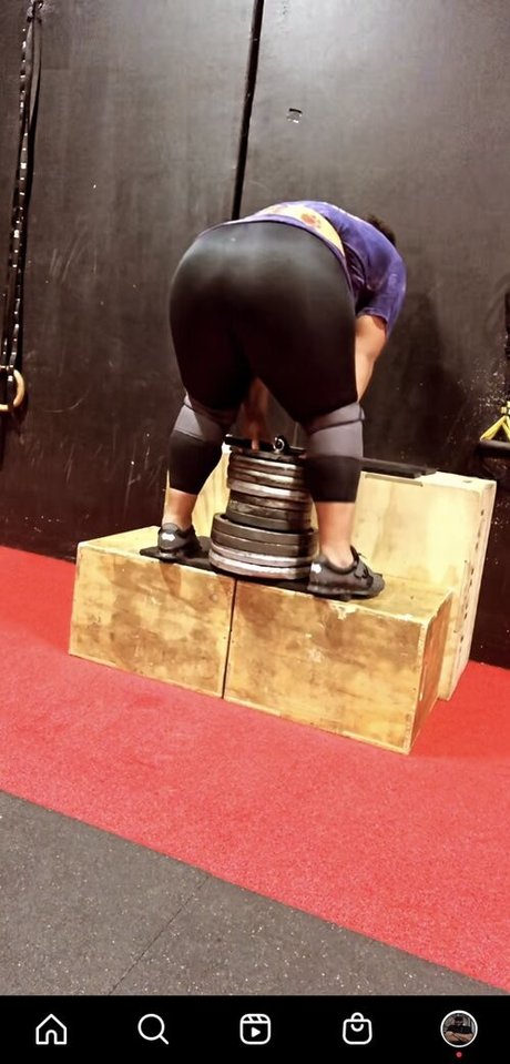 StrongWomen_ art star picture