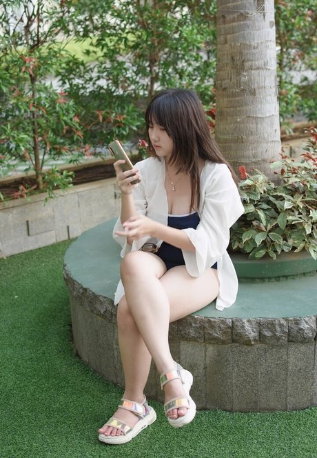 Dea Marella model erotic photo