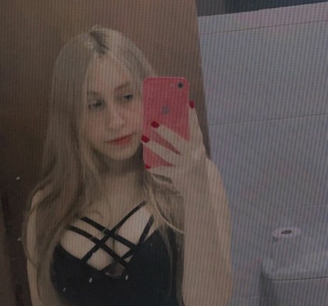 Giihalbino porn model photo