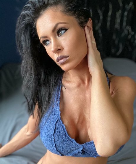 RiahJade nudes model img