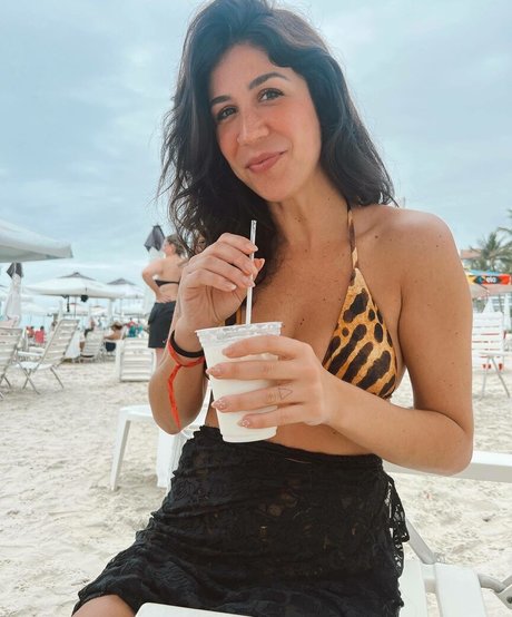 Fernanda Catania adult model pics