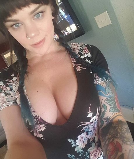 hookedondonyx hot model photos