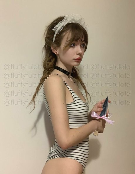 fluffyfulafel model hd images