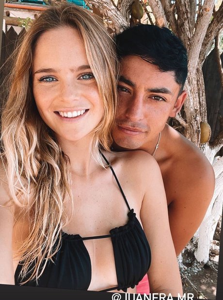 blonde shemale onlyfans porn gallery