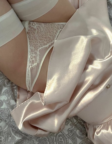 Naughty__but nice top actress photo