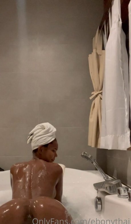 Mint Ebony star xxx gallery