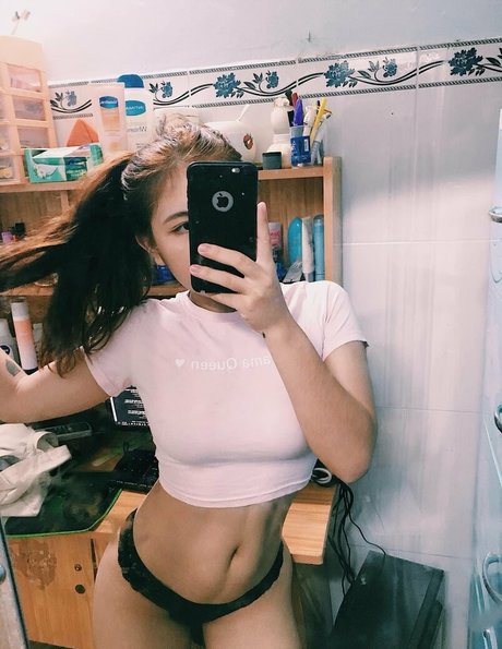 Suniebae pornstar nude image