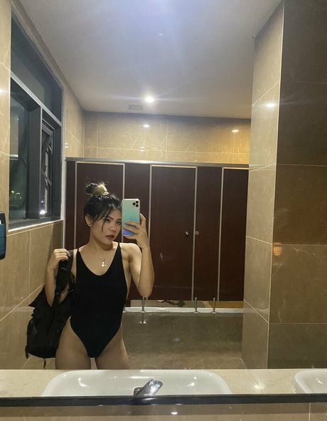 Suniebae model art pic