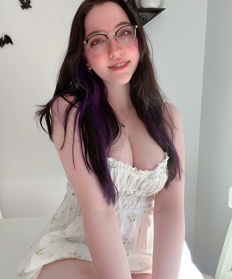 Maydarlingx pornstar pretty pics