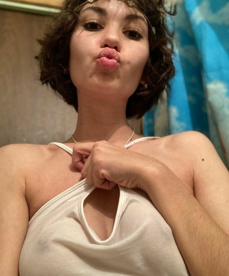 wide onlyfans beautiful photo