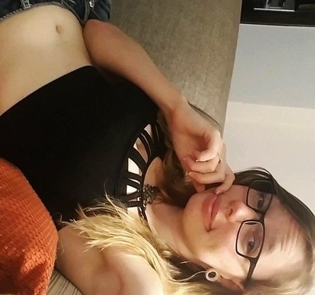 Gabby Swears model sex gallery