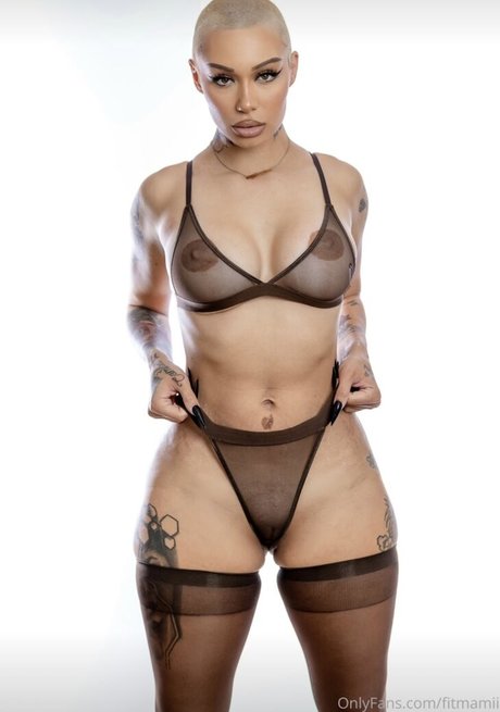 The Fit Mami beautiful actress pics