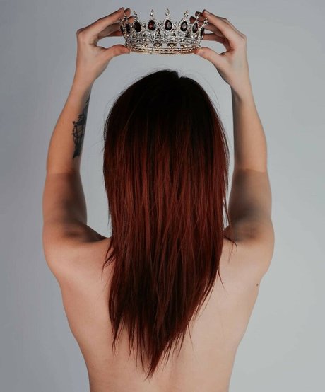 Kaya Solo star beautiful photos