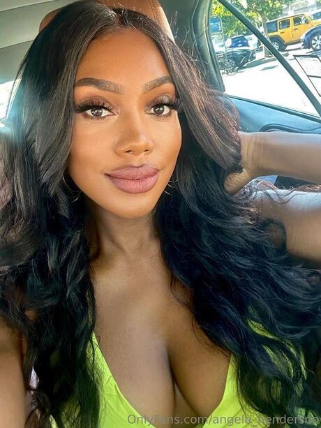 Angela Henderson star perfect pics